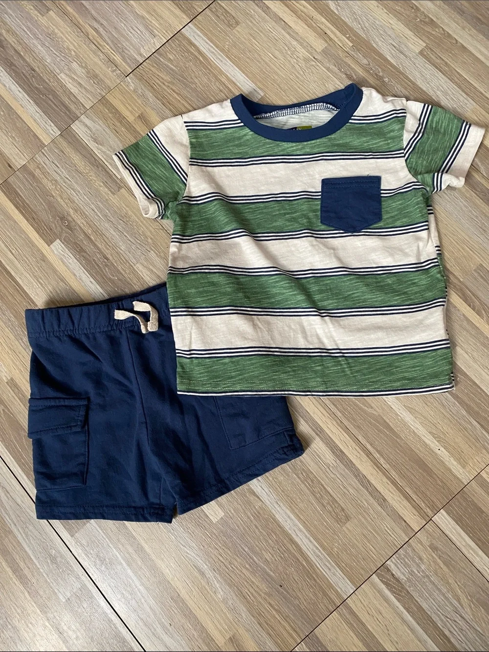 MAX & MARCUS 2 piece short set size toddler boys 3T